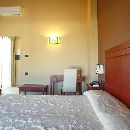 Il Parco Degli Ulivi 4* Villafranca Tirrena